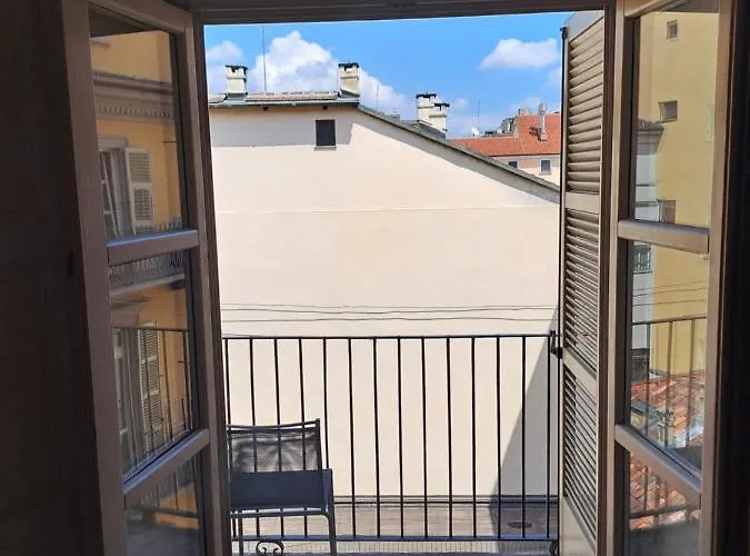 Benoitlecharme Apartman *